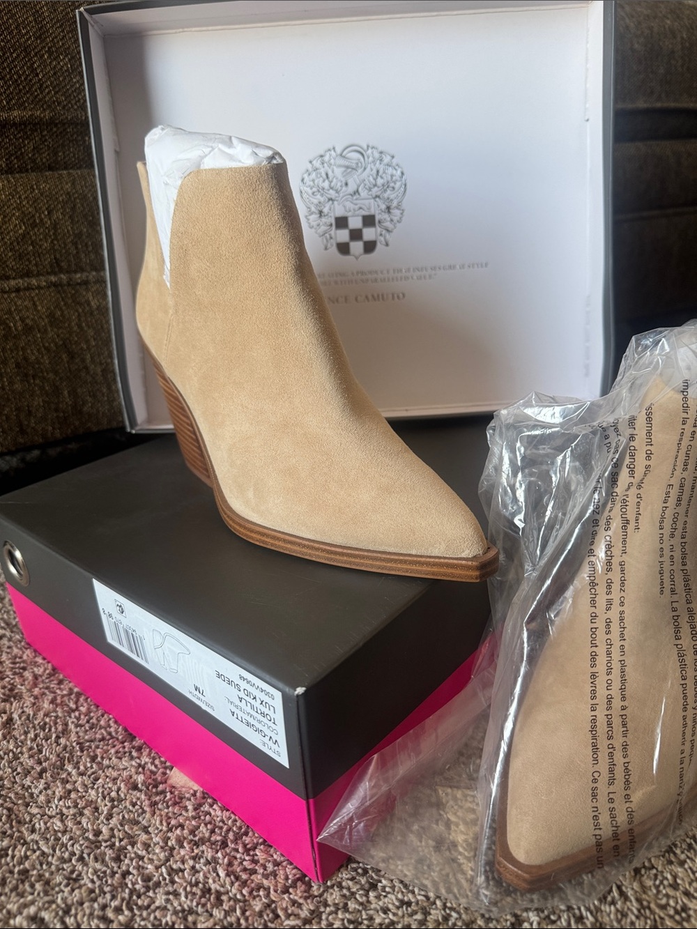 NIB Vince Camuto Beige Suede Pointed Toe Stacked Heel Ankle Booties